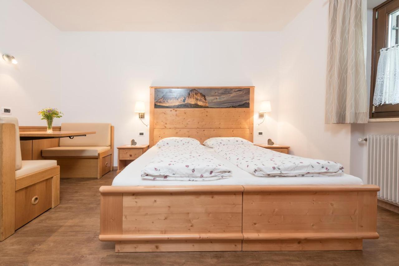 Apartments La Rives Santa Cristina Val Gardena ภายนอก รูปภาพ
