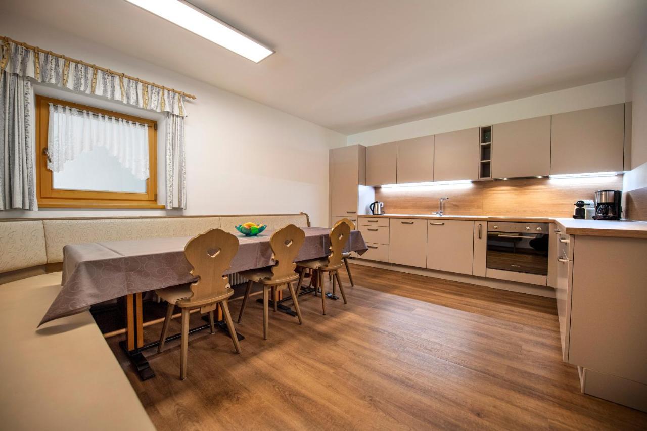 Apartments La Rives Santa Cristina Val Gardena ภายนอก รูปภาพ