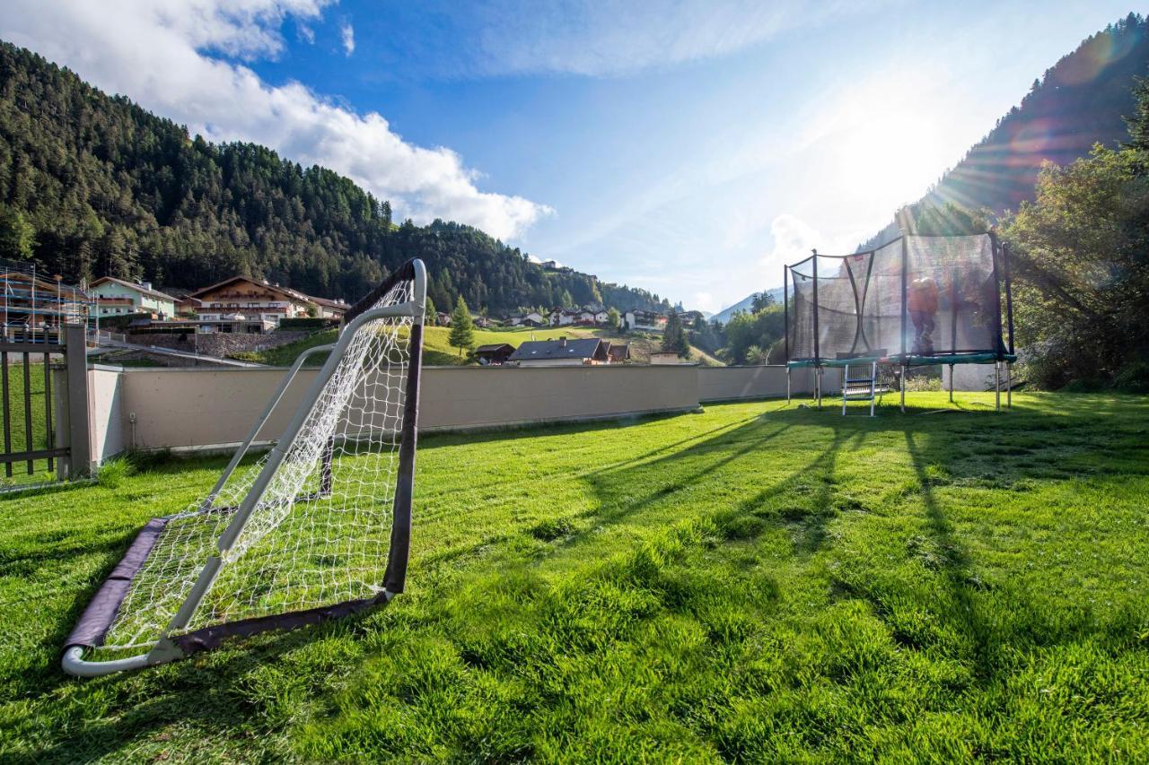 Apartments La Rives Santa Cristina Val Gardena ภายนอก รูปภาพ