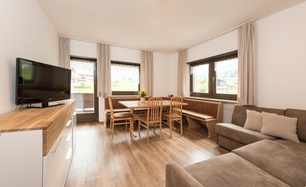Apartments La Rives Santa Cristina Val Gardena ภายนอก รูปภาพ