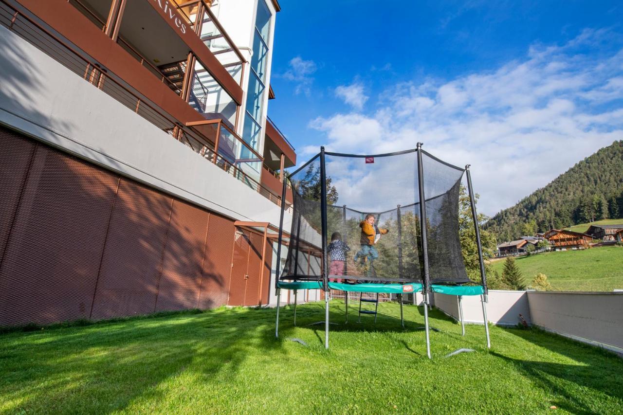 Apartments La Rives Santa Cristina Val Gardena ภายนอก รูปภาพ
