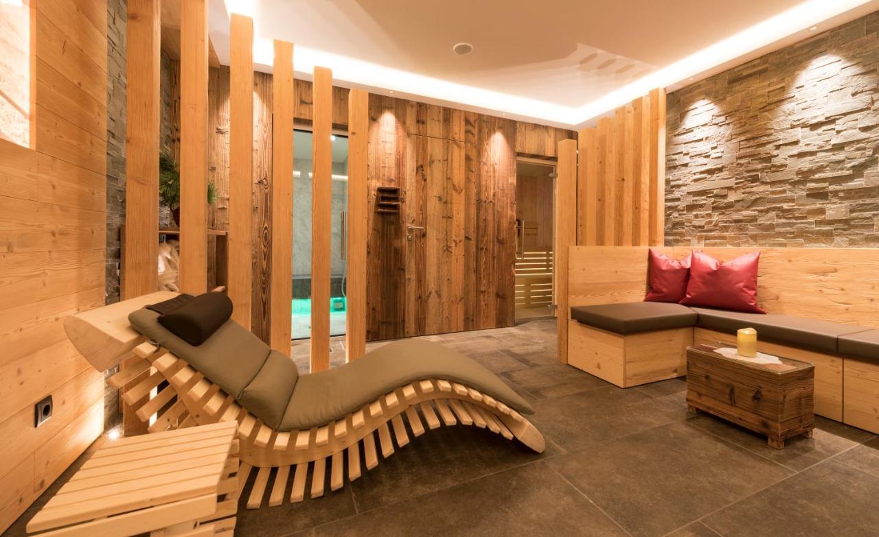 Apartments La Rives Santa Cristina Val Gardena ภายนอก รูปภาพ